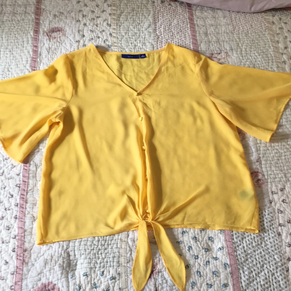 Apt 9 blouse